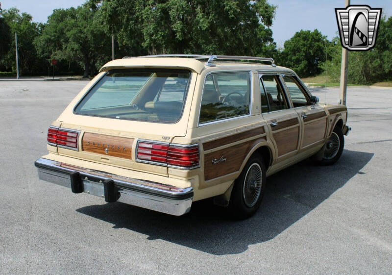 1981 Chrysler Le Baron Town and Country