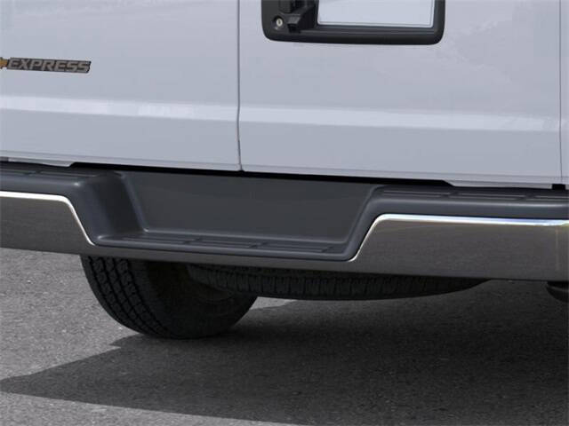 2025 Chevrolet Express 2500