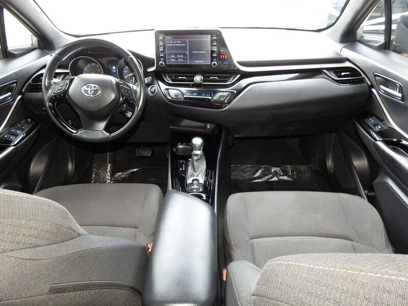 2019 TOYOTA C-HR SUV / Crossover - $19,900