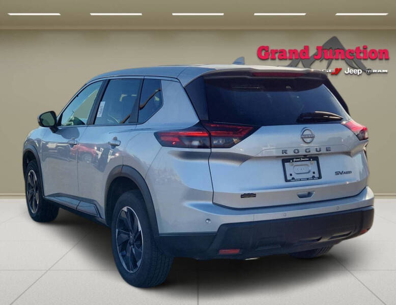 2024 Nissan Rogue SV