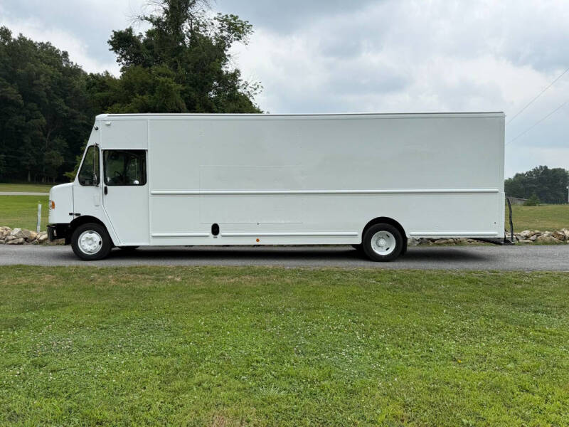 2017 Freightliner MT55 Chassis