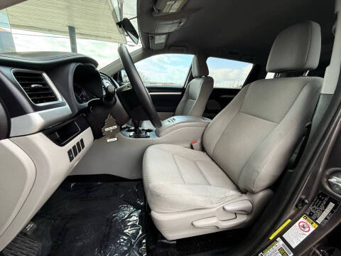2015 Toyota Highlander LE