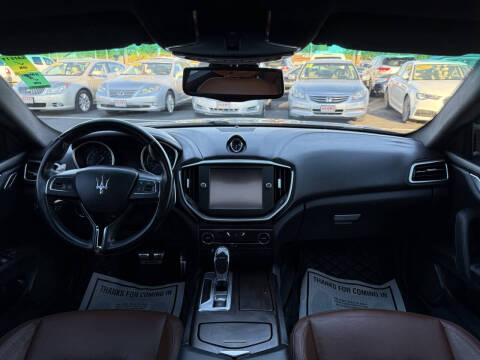 2014 Maserati Ghibli