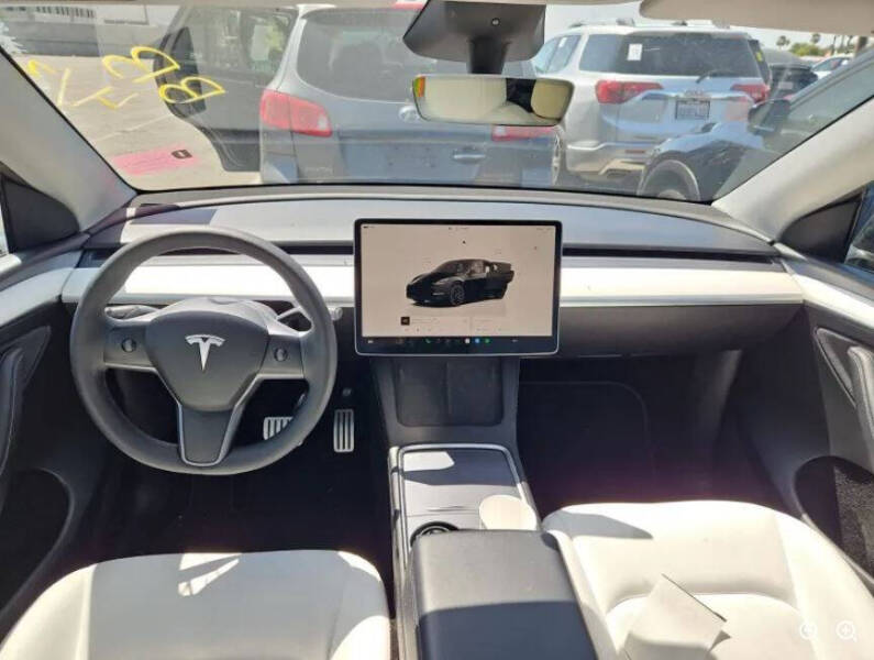 2023 Tesla Model Y Performance