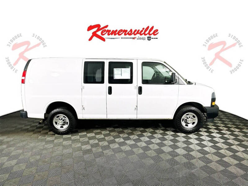 2022 Chevrolet Express 2500