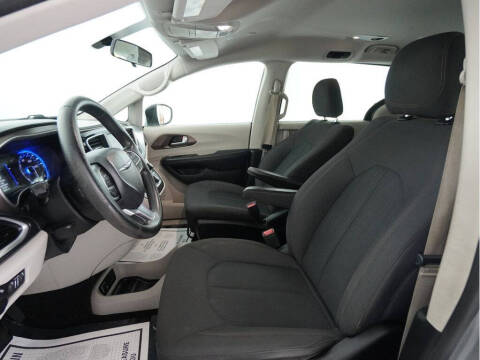 2019 Chrysler Pacifica LX