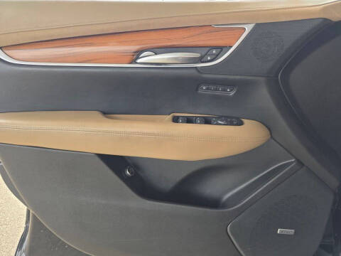 2019 Cadillac XT5 Platinum