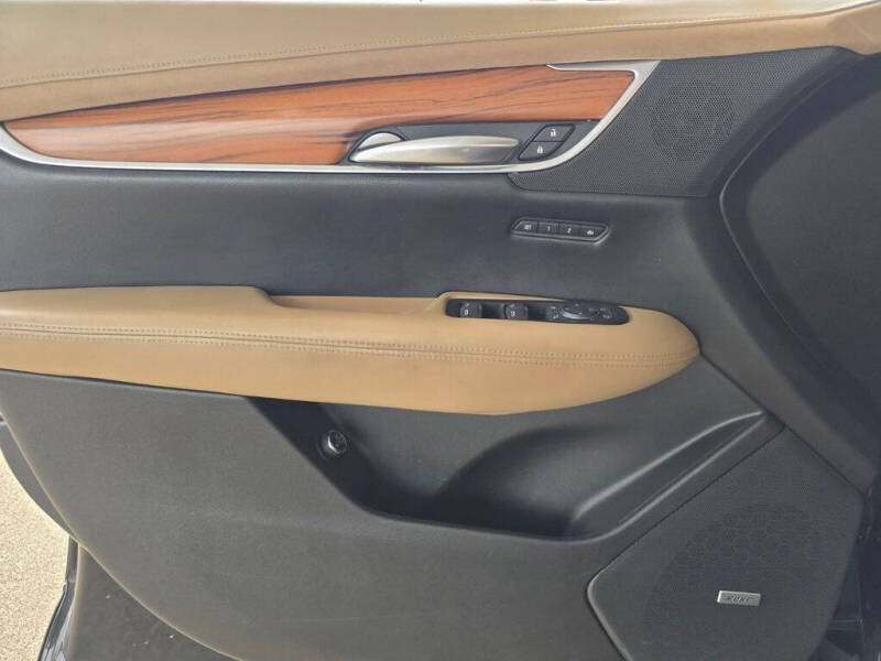 2019 Cadillac XT5 Platinum