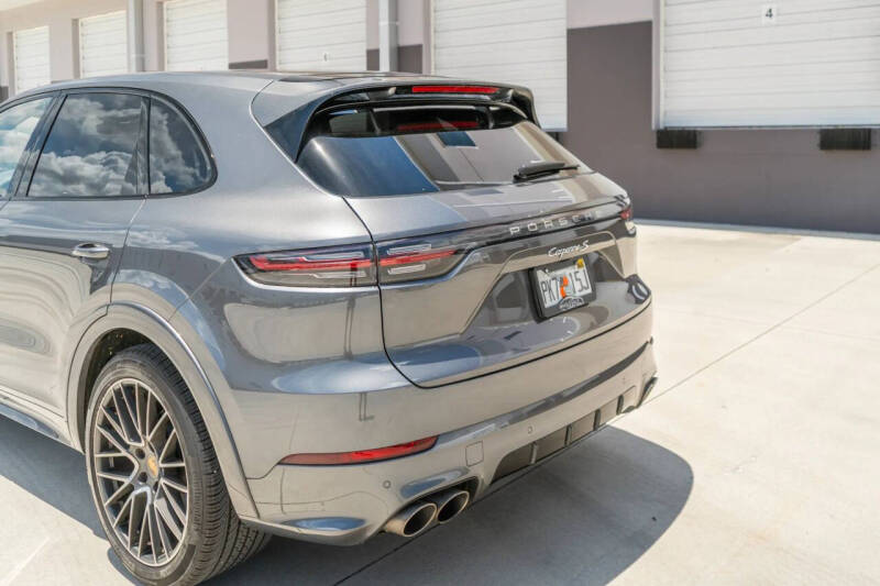 2023 Porsche Cayenne