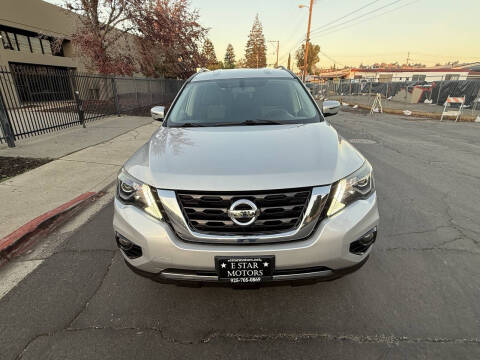 2018 Nissan Pathfinder SV