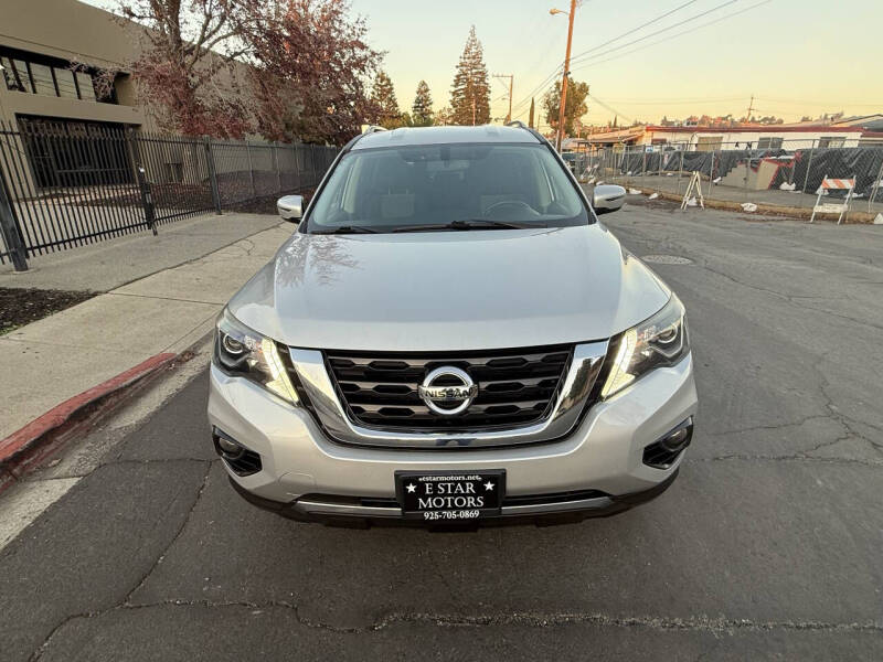 2018 Nissan Pathfinder SV