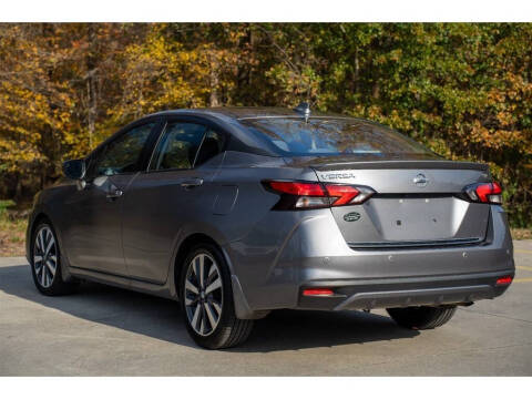 2020 Nissan Versa SR