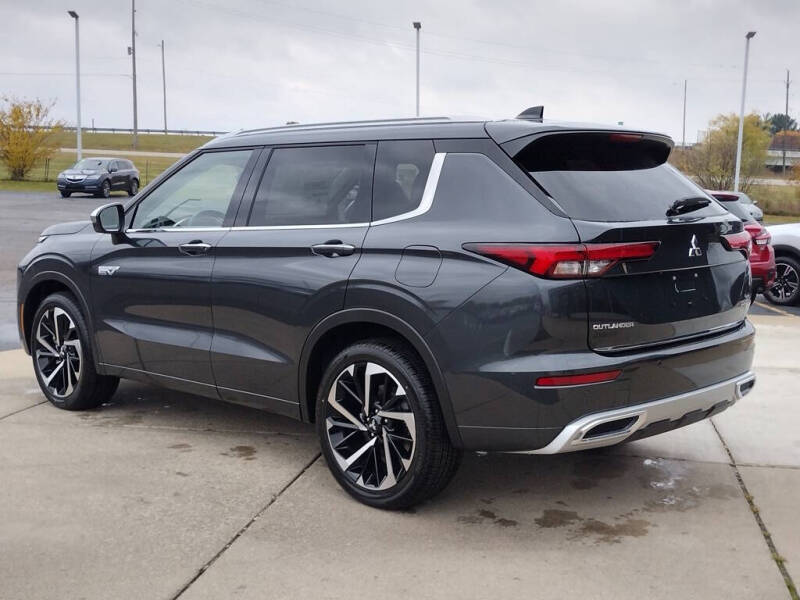 2025 Mitsubishi Outlander PHEV SEL