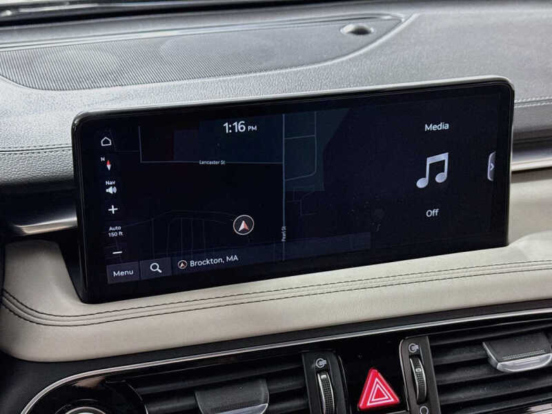 2023 Genesis G70