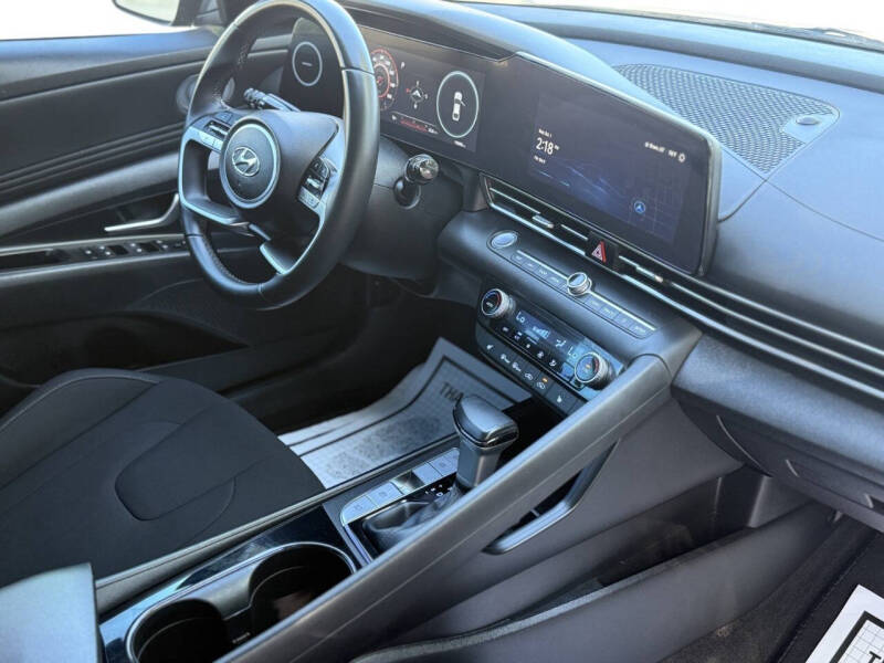 2023 Hyundai Elantra SEL