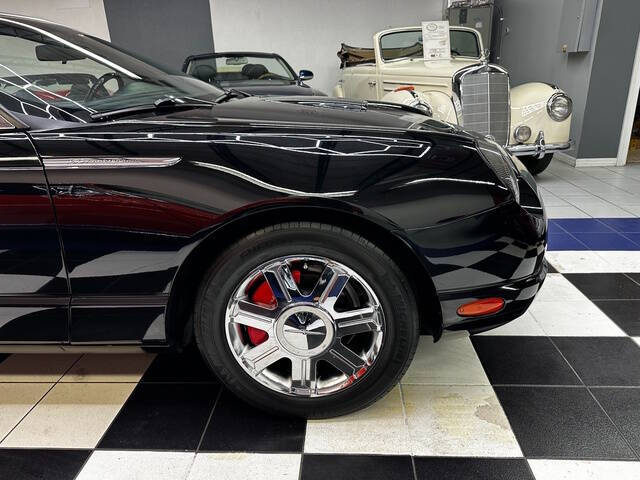 2005 Ford Thunderbird Deluxe