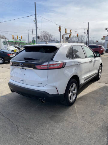 2020 Ford Edge SE