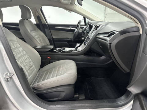 2016 Ford Fusion S