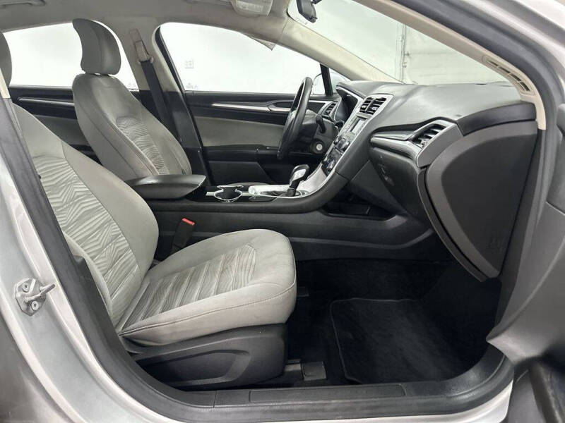 2016 Ford Fusion S