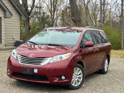2017 Toyota Sienna XLE 7-Passenger