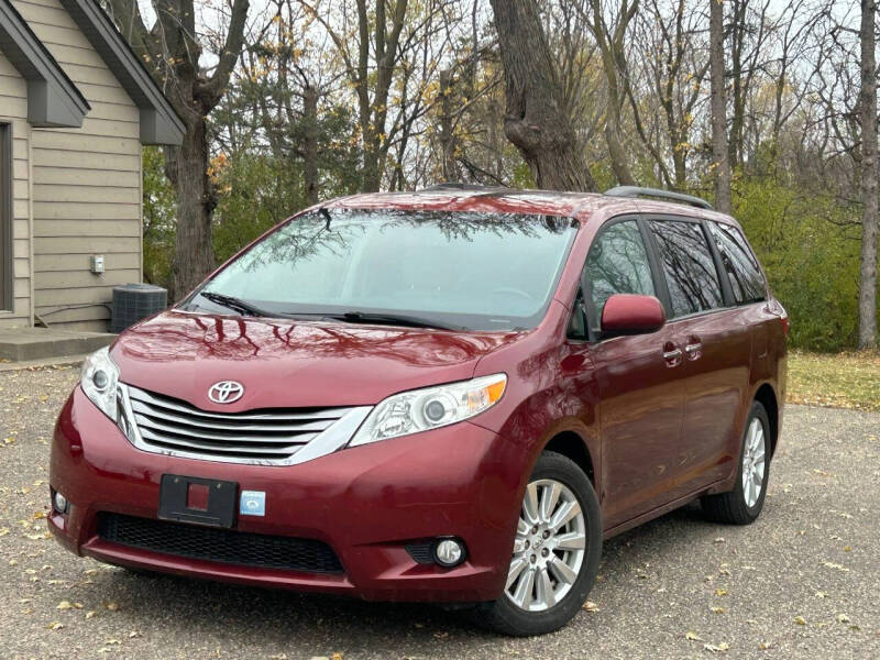 2017 Toyota Sienna XLE 7-Passenger