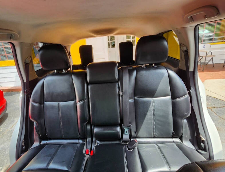 2017 Nissan Pathfinder SV