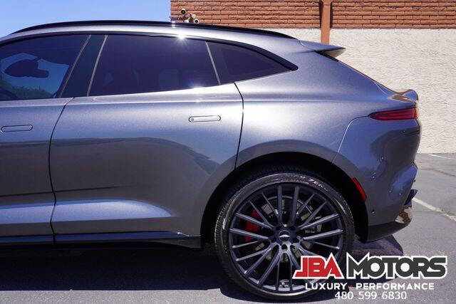 2021 Aston Martin DBX
