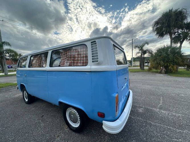 1973 Volkswagen Bus