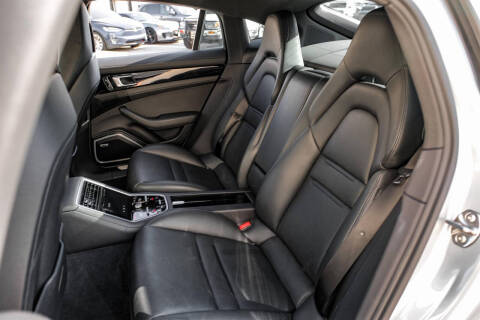 2018 Porsche Panamera