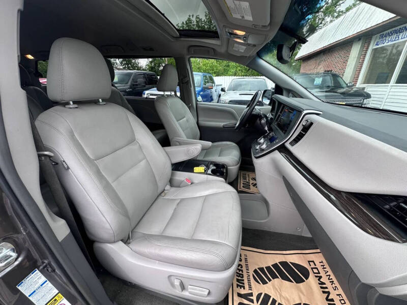 2017 Toyota Sienna