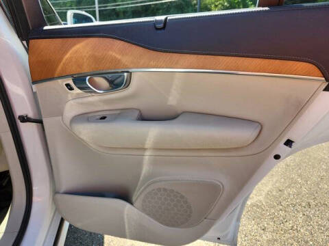 2020 Volvo XC90 T6 Inscription 6-Passenger