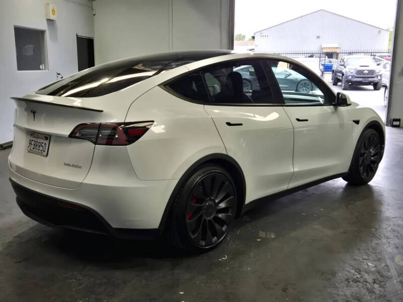 2023 Tesla Model Y Performance