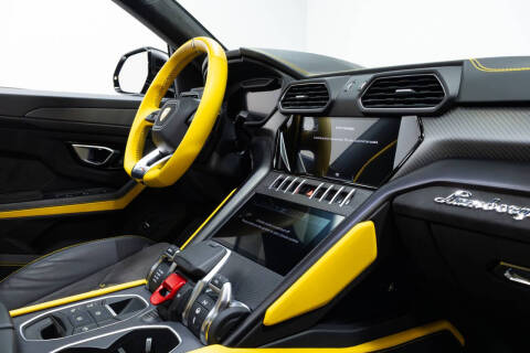 2022 Lamborghini Urus