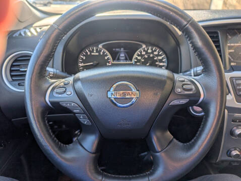 2019 Nissan Pathfinder SL