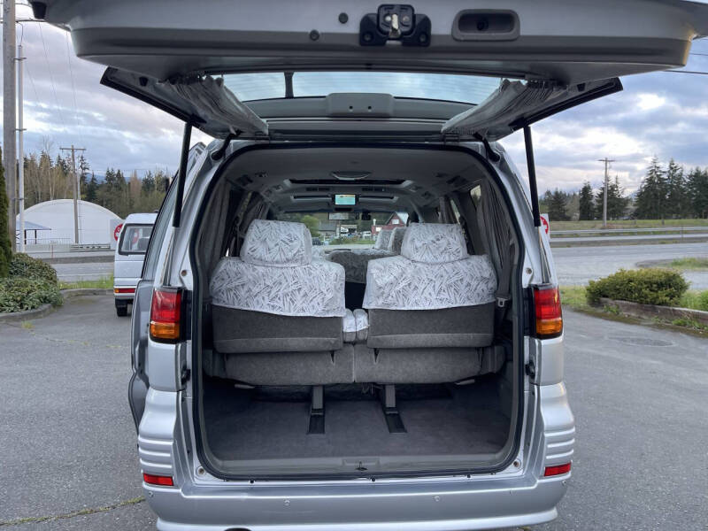 2000 Nissan Elgrand