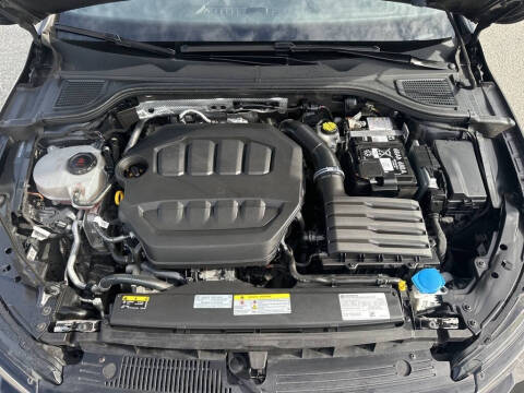 2024 Volkswagen Golf GTI SE