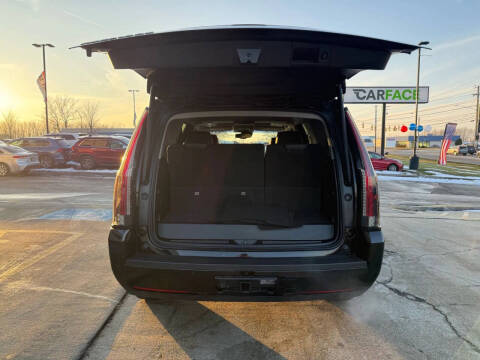 2016 Cadillac Escalade Luxury Collection