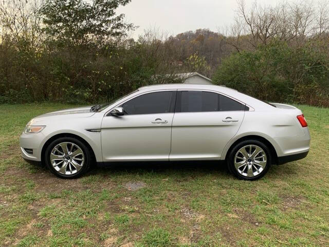 Used 2010 Ford Taurus Limited with VIN 1FAHP2FW2AG159865 for sale in Hazard, KY