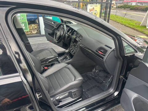 2015 Volkswagen Golf TSI SEL