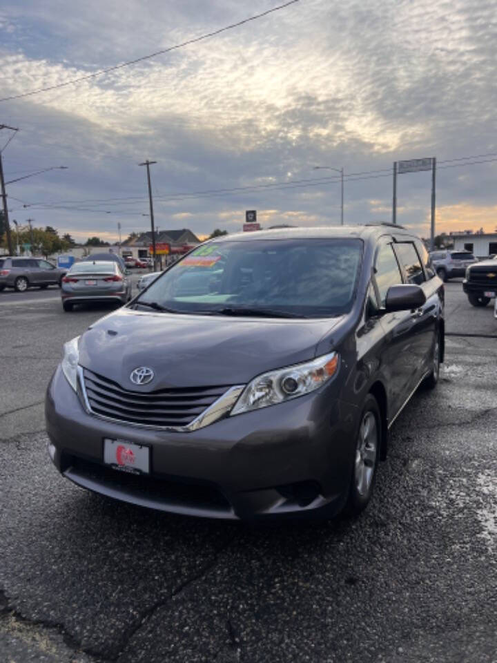 2015 Toyota Sienna for sale at NCW AUTO GROUP in Kennewick, WA