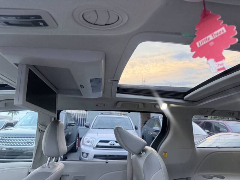 2011 Toyota Sienna Limited 7-Passenger