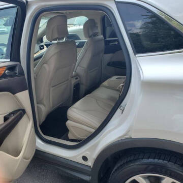 2017 Lincoln MKC Select