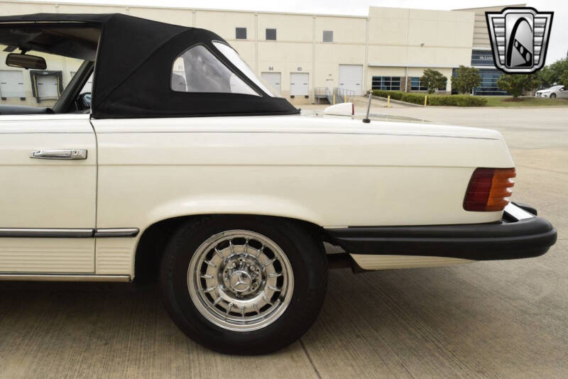 1984 Mercedes-Benz 380-Class 380 SL