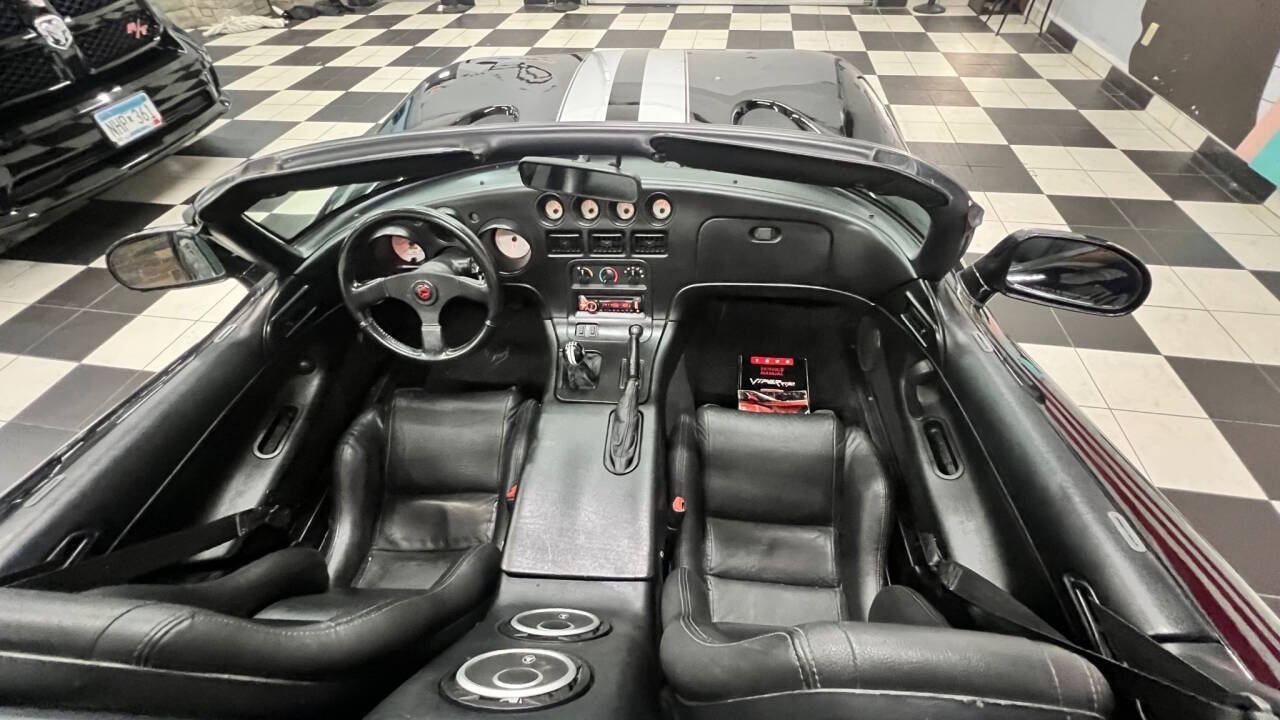 1996 Dodge Viper 6