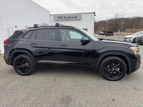 2026 Volkswagen Atlas Cross Sport SEL R-Line Black 4Motion