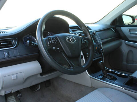 2017 Toyota Camry LE