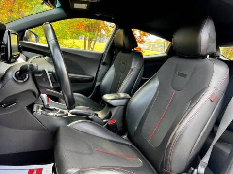 2020 Hyundai Veloster 2.0L Premium