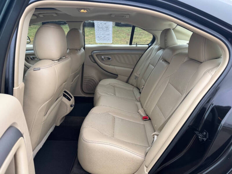 2015 Ford Taurus SEL