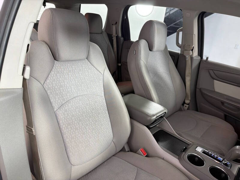 2016 GMC Acadia SLE-2