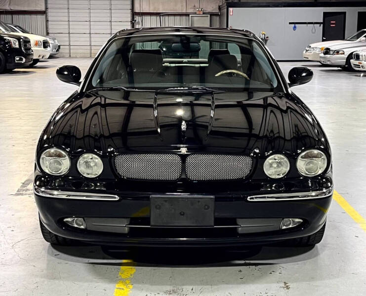 2004 Jaguar XJR